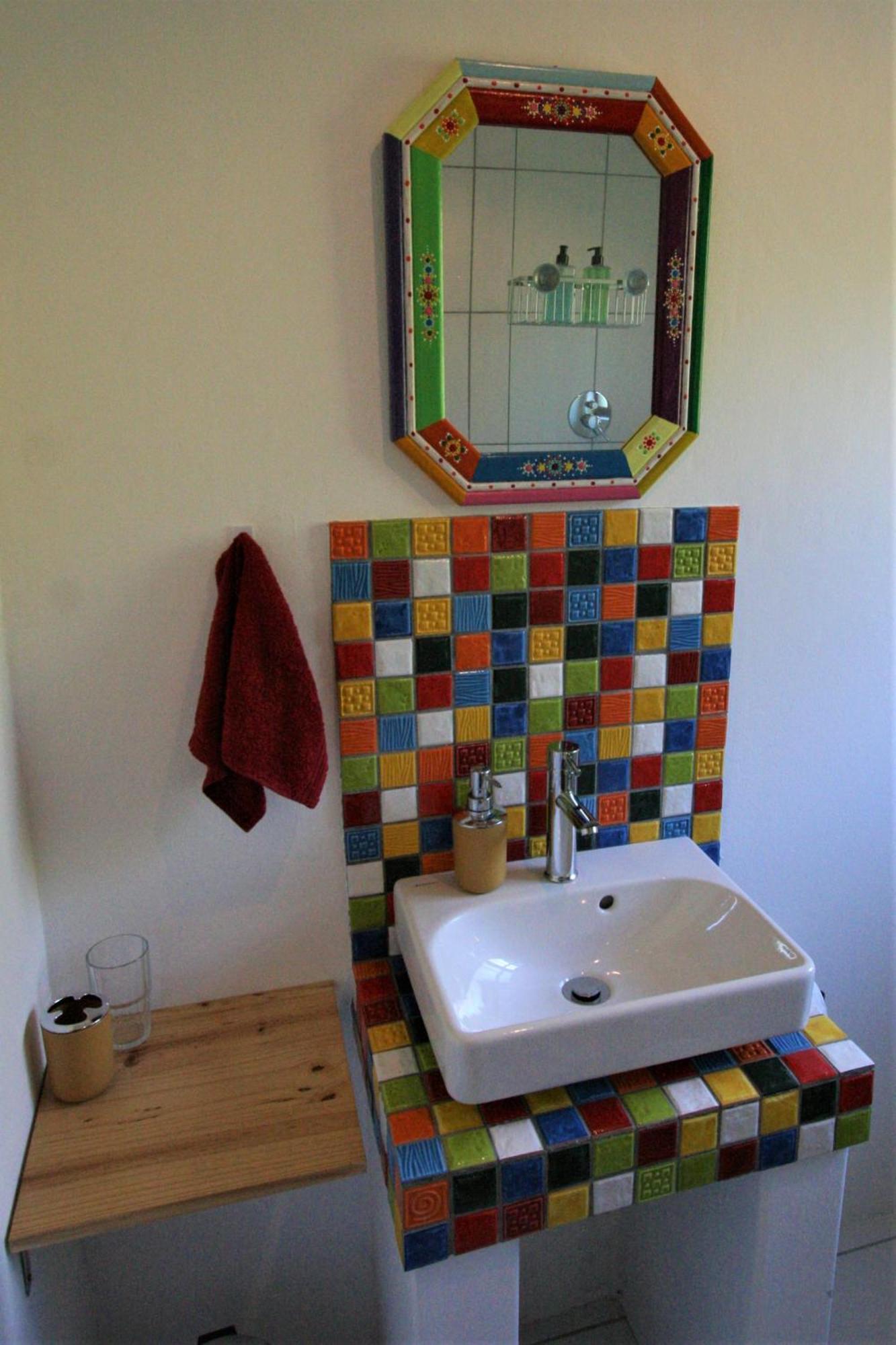 Colourful Bnb The Crags Pokoj fotografie